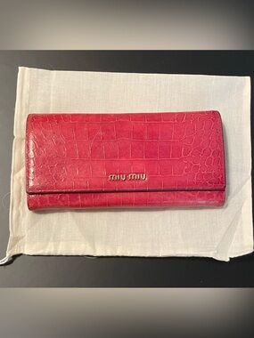 Miu Miu Fuchsia Croc-Embossed Leather Continental Wallet